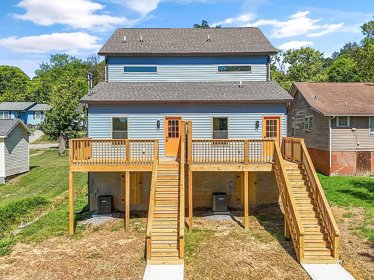 2414 E Glenwood Ave — Photo 15