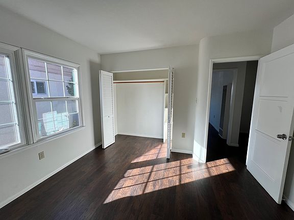4th image of 1008 S Inglewood Ave