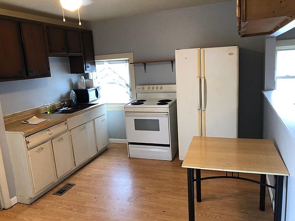 5th image of 318 Roosevelt Ave