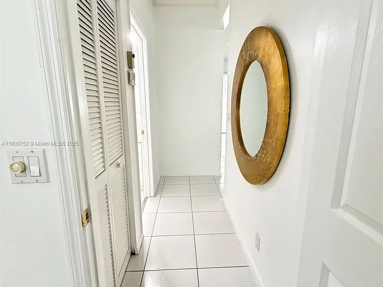 11690 Briarwood Cir #4 — Photo 8