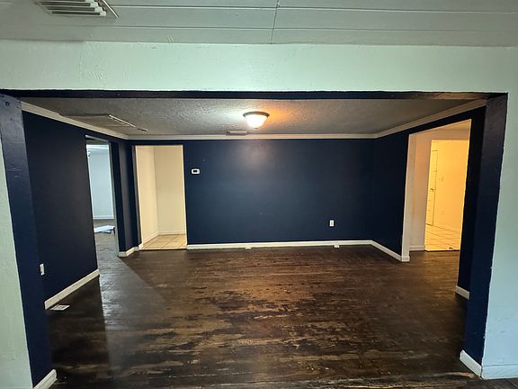 5th image of 1016 SE 7th Ave