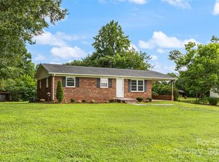 4146 Old State Rd, Newton, NC 28658