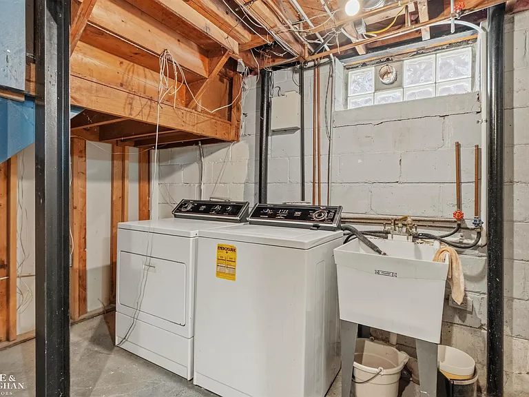 1602 Anita Ave — Photo 30