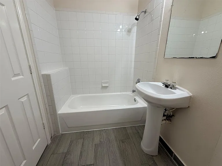 6410 Waldron Dr #A — Photo 8