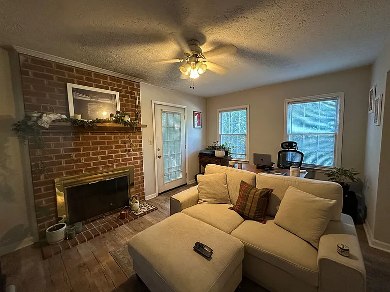 116 Jolly Ln #116 — Photo 5