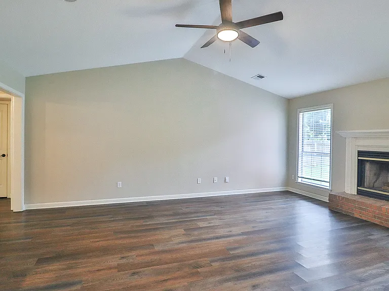 1914 Sandbrook Dr — Photo 15