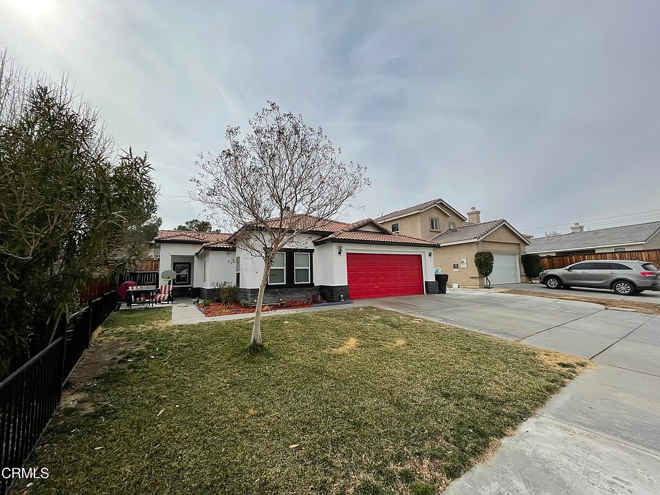 1st image of 15491 Venice Ln