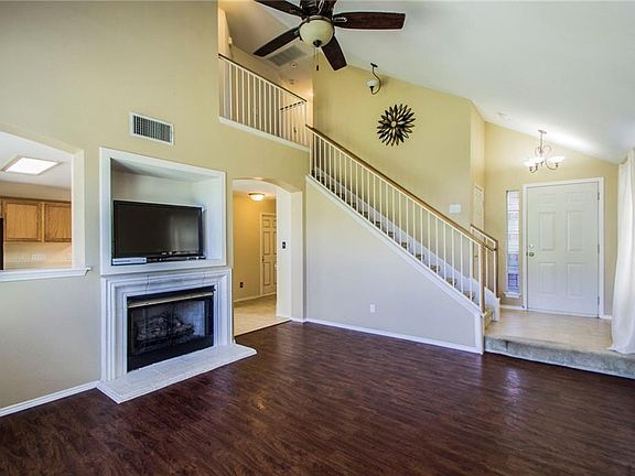 2nd image of 1818 W Pflugerville Pkwy