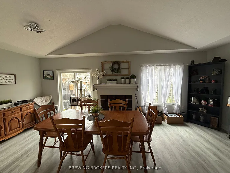 1151 Kell St — Photo 8