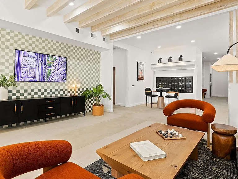 White Oak Terrace Apartments — Photo 1