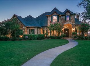 156 Falcon Point Dr, Heath, TX 75032