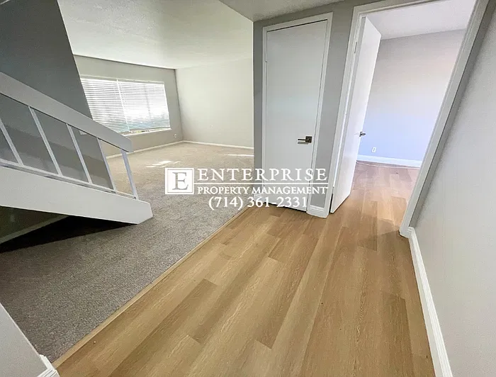 3 bed, 2.0 bath, 1300 sqft, $3,400 — Photo 4