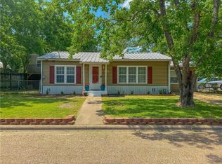 192 6th St, Somerville, TX 77879