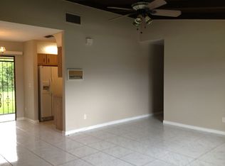 391 Glenwood Dr, West Palm Beach, FL 33415