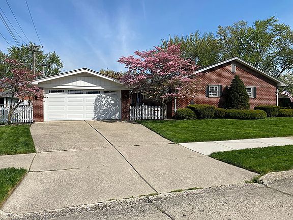3rd image of 22821 Gary Ln