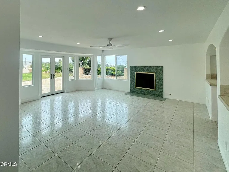 1148 Colina Vis — Photo 10
