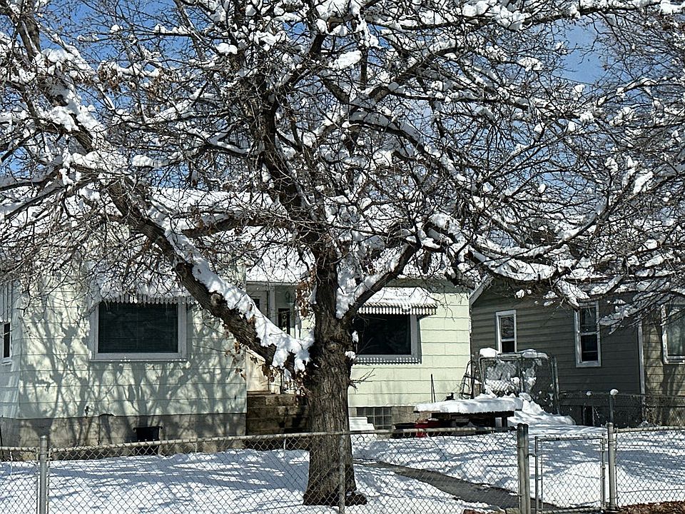 1st image of 645 Broadwater Ave