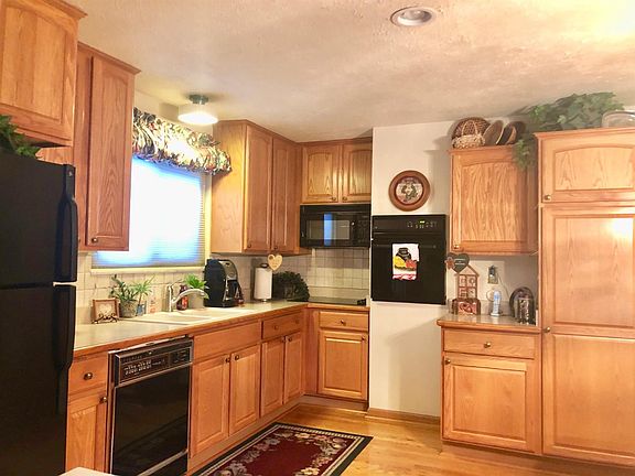 2nd image of 28428 Newport Dr