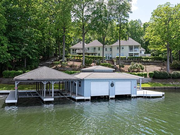 3rd image of 40 Grandview Dr