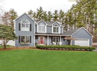 25 Oak Pt, Wrentham, MA 02093