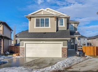 113 SE Sandpiper Bay, Chestermere, AB T1X 0Y5