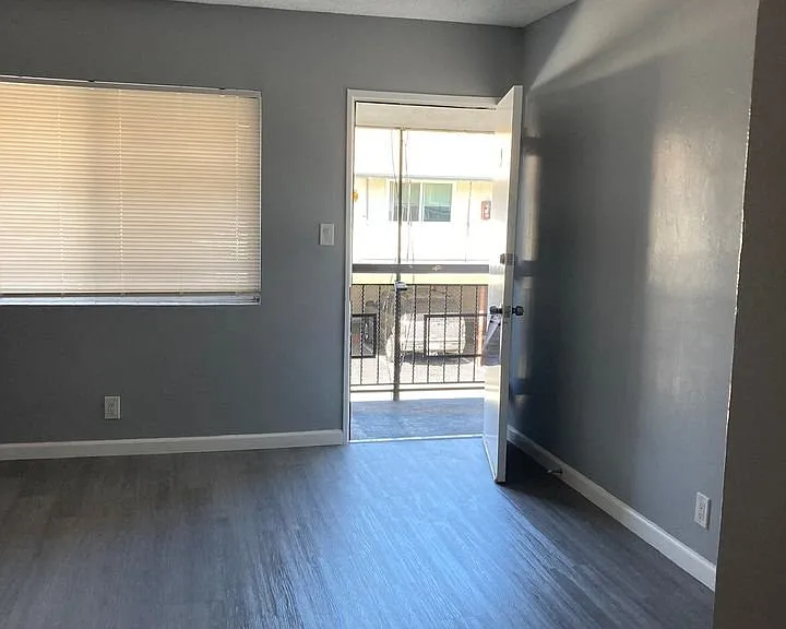 5309 Maywood Ave #2 — Photo 5