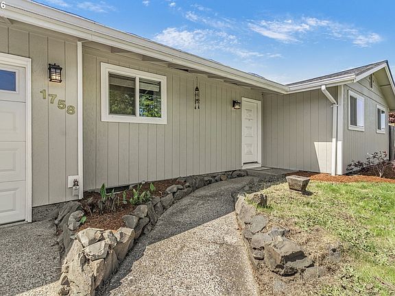 2nd image of 1758 Rainbow Dr