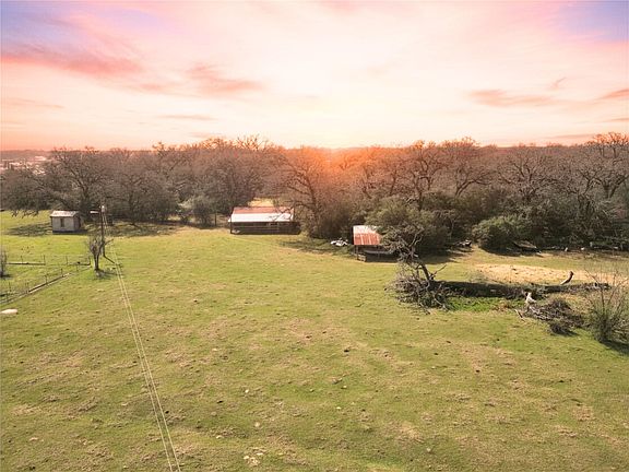 4th image of 22052 Chapman Rd