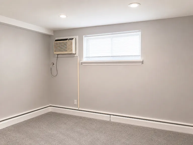 441 Ford St — Photo 14