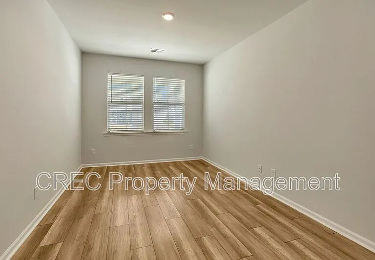 146 Red Bluff St — Photo 10