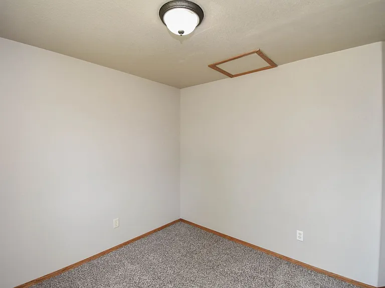 5101 W Cushman St — Photo 31