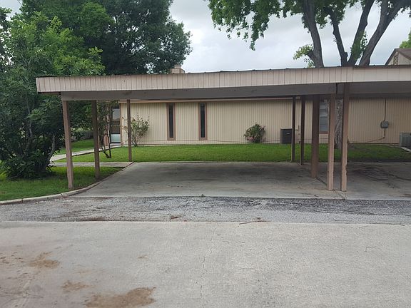 2nd image of 1051 Country Club Dr APT 24