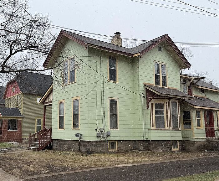 2nd image of 728 W Lovell St APT 4
