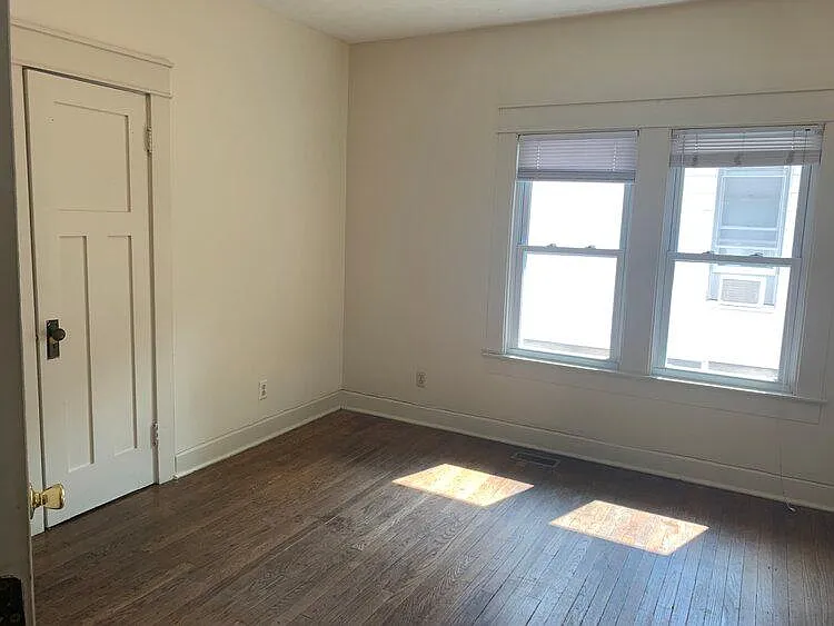 407 E Smith Ave — Photo 6