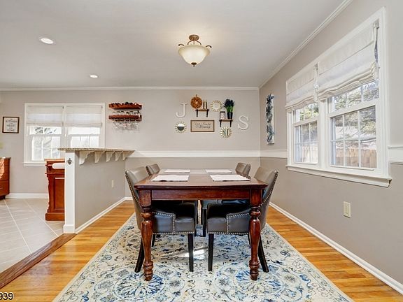 5th image of 2 Highfield Ct
