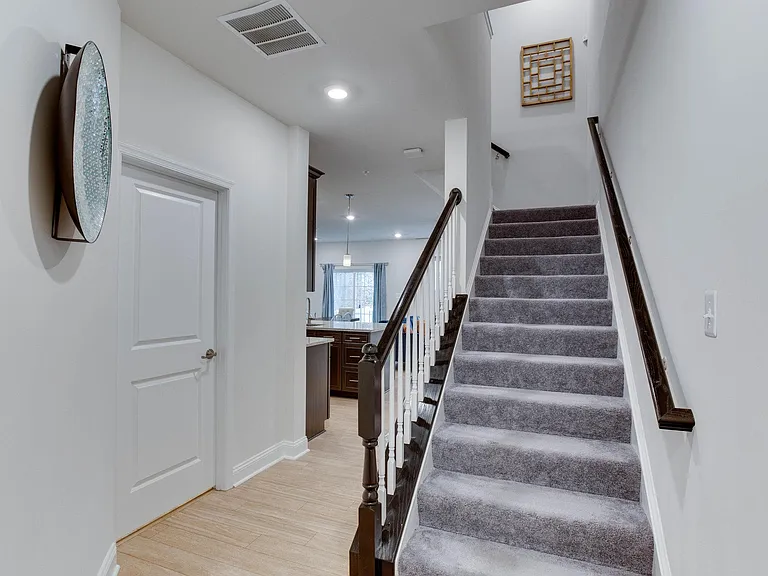1295 Orchid Rd — Photo 16