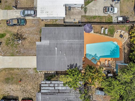 4th image of 3841R 67th Ave N