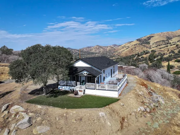 32279 E Trimmer Springs Rd, Sanger, CA 93657