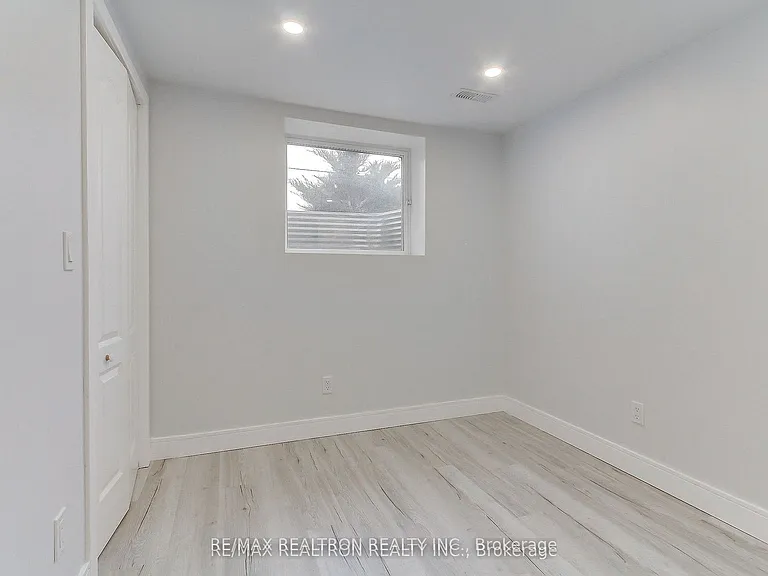 31 Goodman Cres #BSMNT A — Photo 13