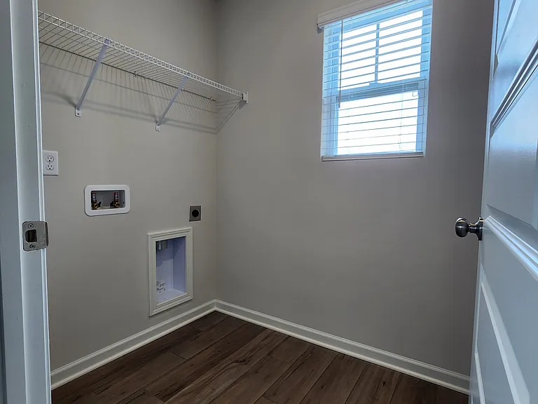 5028 Mifford Ct — Photo 16