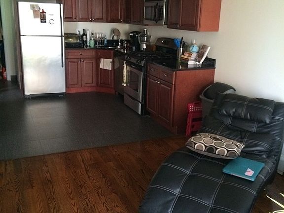 2nd image of 3141 23rd St APT 3R