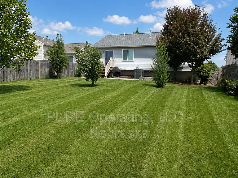 8464 N 155th St — Photo 22