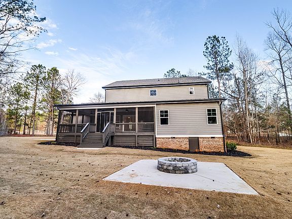 3rd image of 1021 S Pointe Court