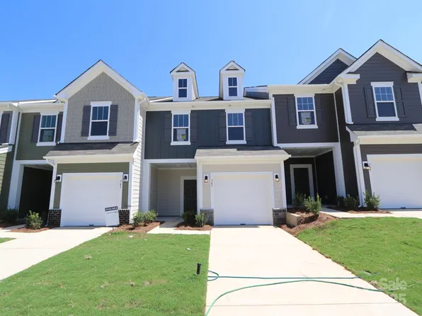 747 Lockhaven Dr NW, Concord, NC 28027
