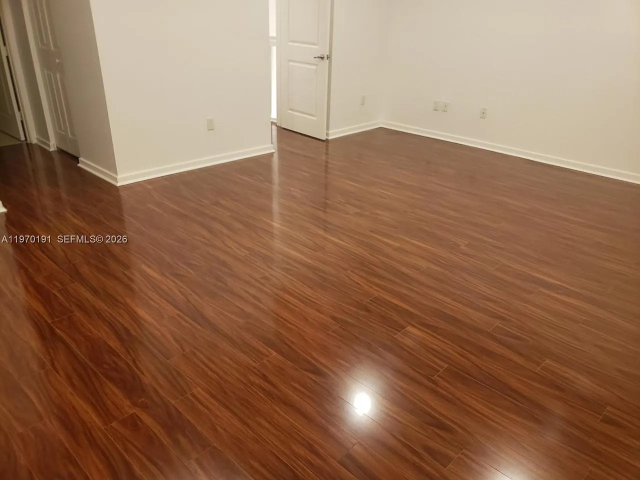 3 bed, 1750 sqft, $3,200 — Photo 2