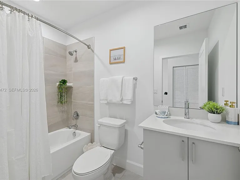 355 NW 30th Ave #601 — Photo 16