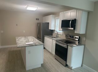 12 Haviland Rd, Hyde Park, NY 12538