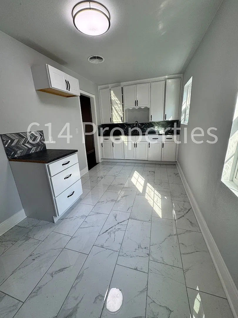 3 Bedroom Home — Photo 2