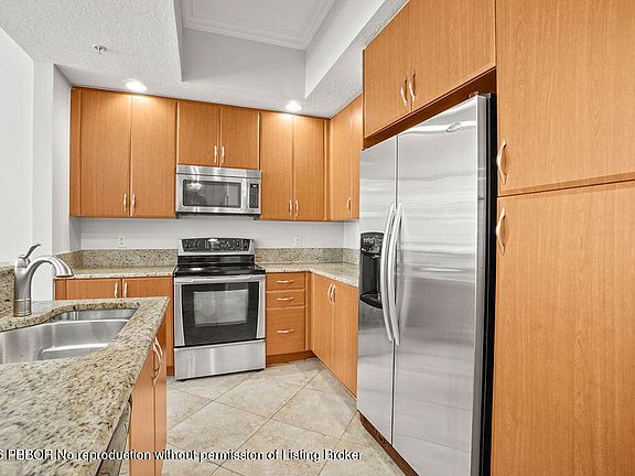 3rd image of 701 S Olive Ave APT 1003