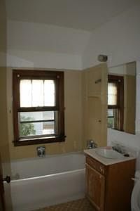 5th image of 2203A W Forest Home Ave